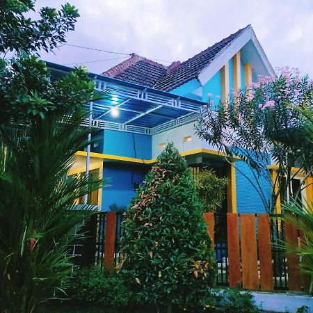 Omah Mendut Homestay Banyuwangi  Exterior photo