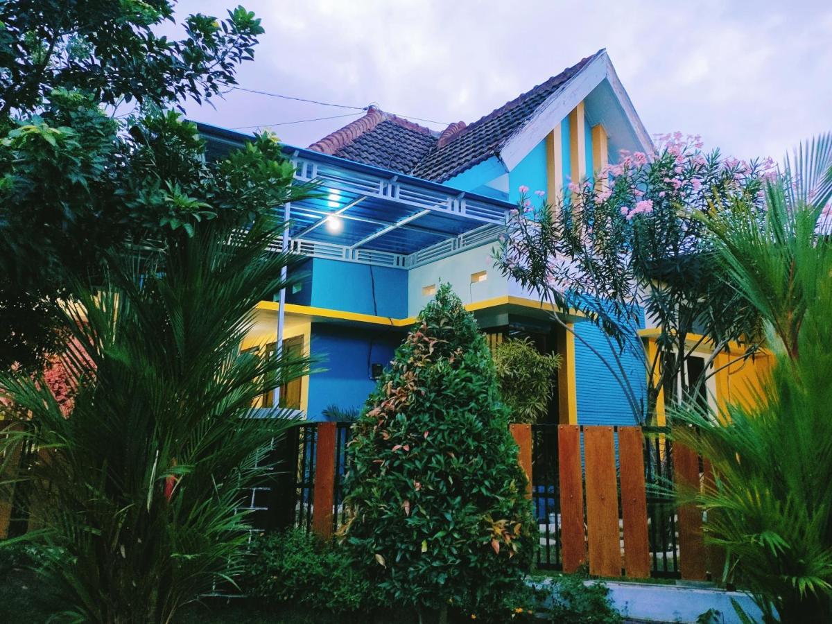 Omah Mendut Homestay Banyuwangi  Exterior photo